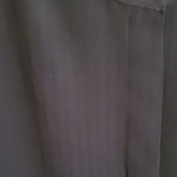 Rose + Olive Boxy Cap Sleeve Blouse in Black - Picture 5 of 8